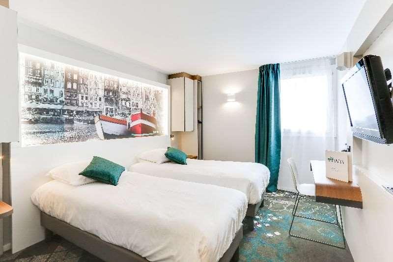 Brit Hotel Caen Nord - Memorial Room photo